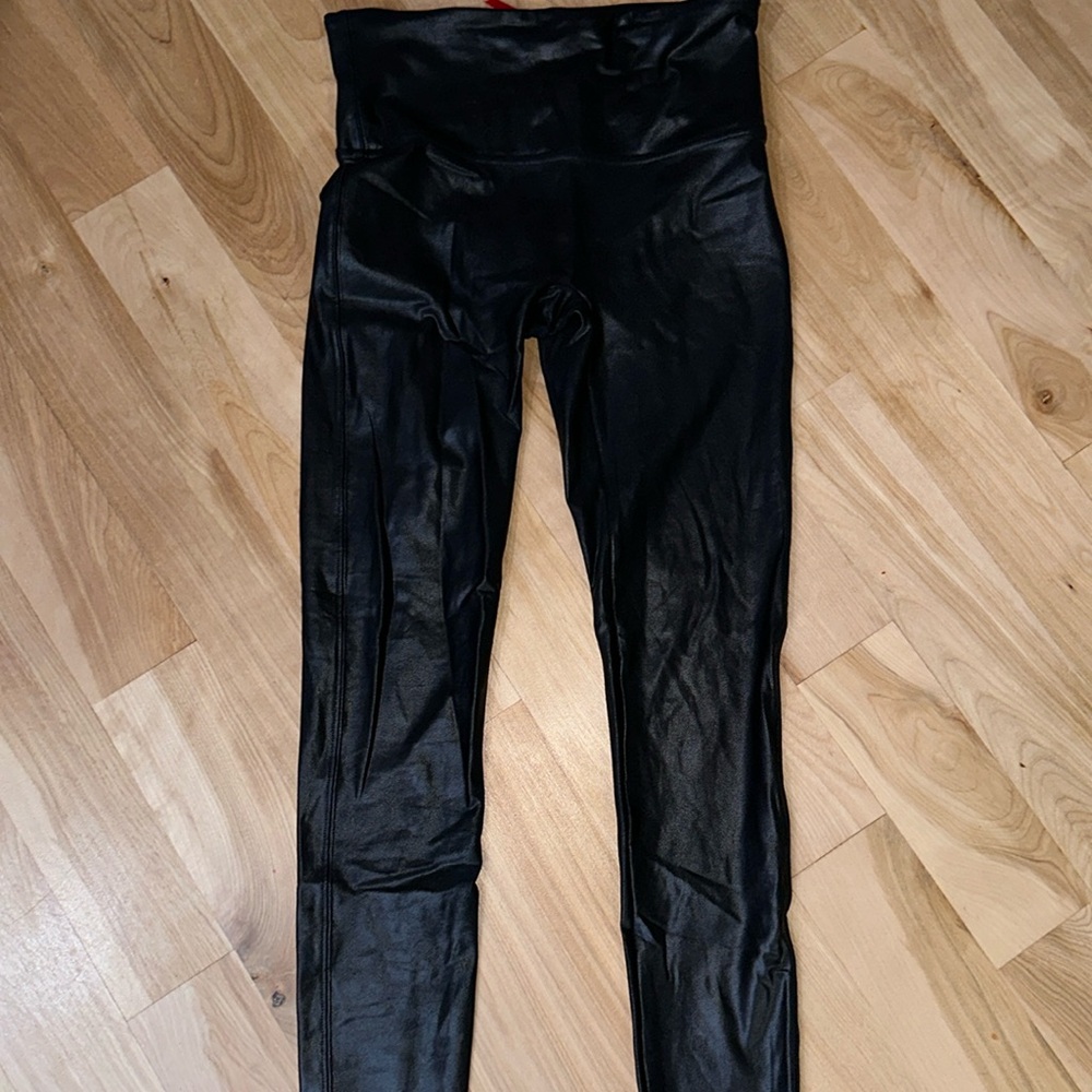 Spanx seamless faux leather leggings